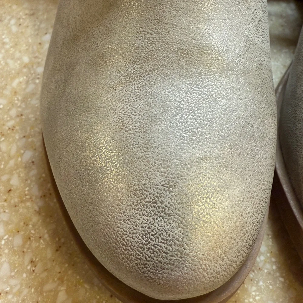 Classic Metallic Taupe Women's Ankle Boots Youth Sz 4 Shoes Brand New Slip On